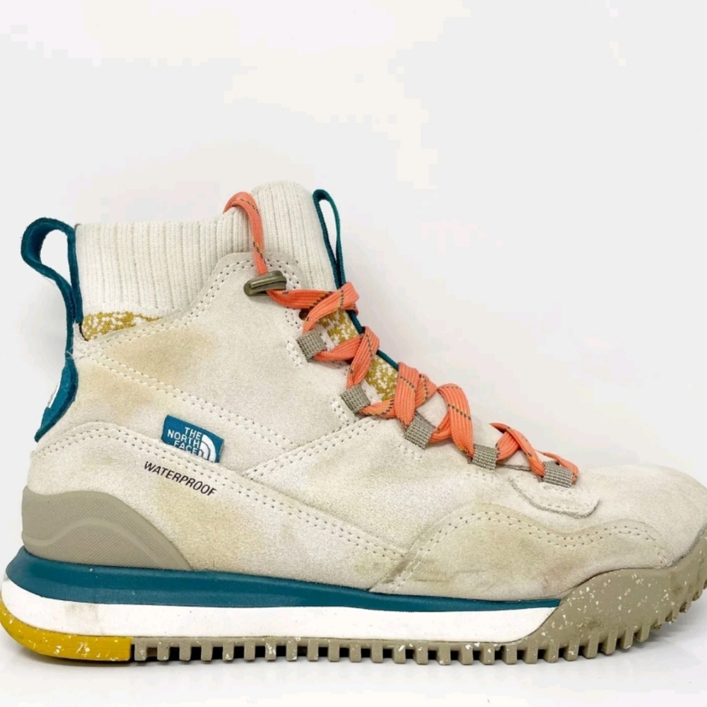The North Face Back to Berkeley Waterproof Hiking Boots